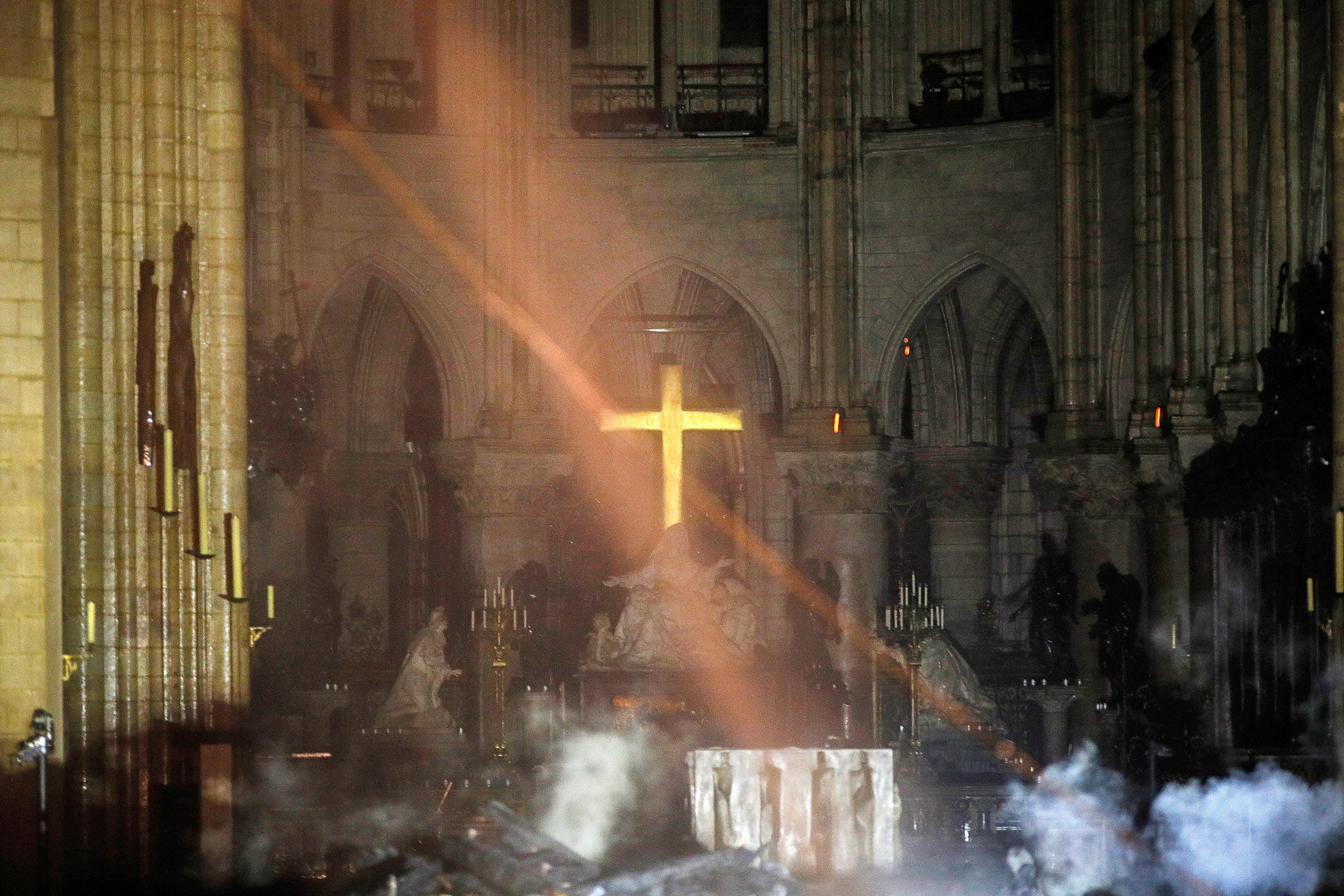 Fotó: AFP/Philippe Wojazer A katedrális újjáépítésére hazánkból is érkezik segítség