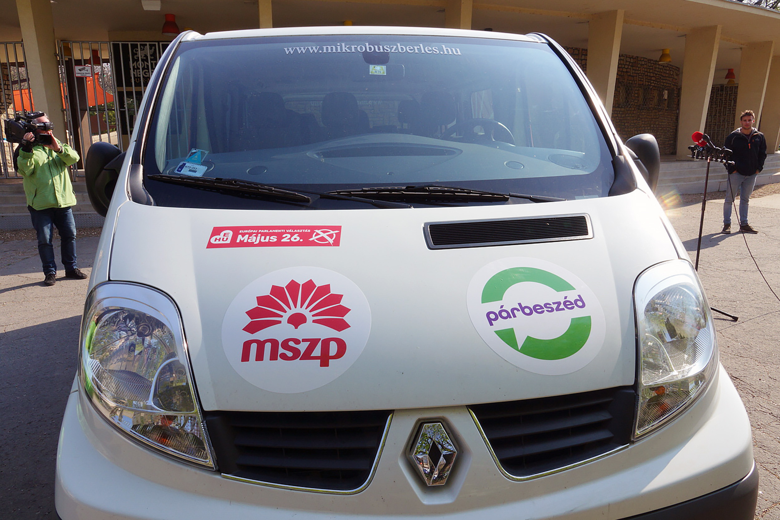 MSZP-P kampánybusz