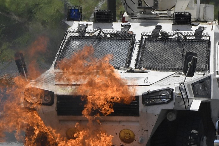 Fotó: AFP/FEDERICO PARRA Maduro kitart, miközben a tüntetések kimerülni látszanak