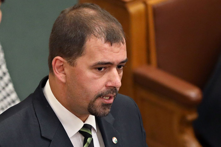 Fotó: MH Kilépett a Jobbikból Szávay István