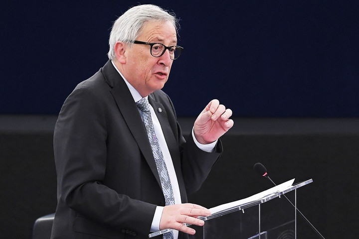 Adóelkerülési és illegális lehallgatással kapcsolatos botrányba is keveredett már Jean-Claude Juncker