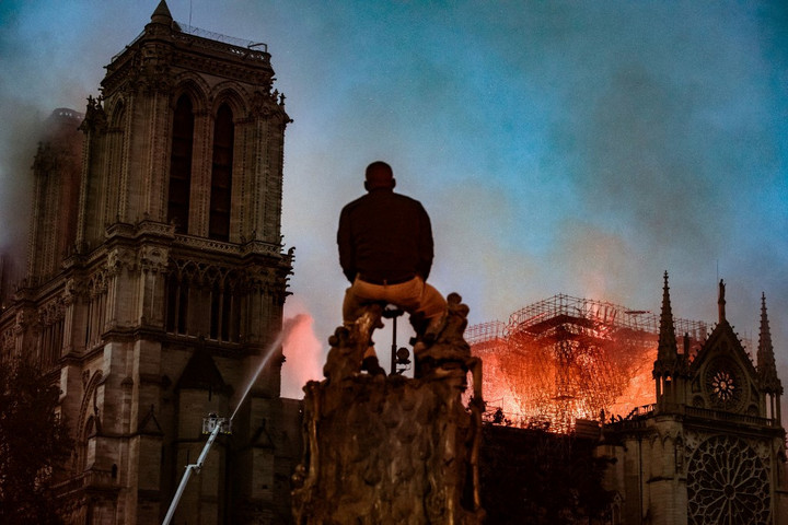 Fotó: AFP/ SIMON GUILLEMIN / HANS LU A francia divatvilág milliárdokat ajánlott fel a Notre-Dame helyreállítására