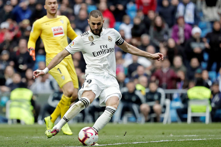 Fotó: AFP/Burak Akbulut Karim Benzema mellé keresnek dublőrt a Bernabéuban