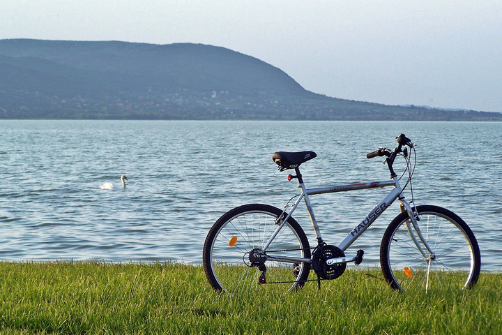 Fotó: ilovebalaton.hu Megújult a Balatoni Bringakör több mint fele