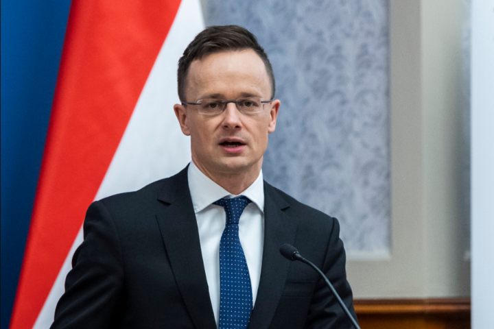 Fotó: MTI/Mónus Márton Szijjártó Péter: Jól látszik, hogy Brüsszel szereti a bevándorlást