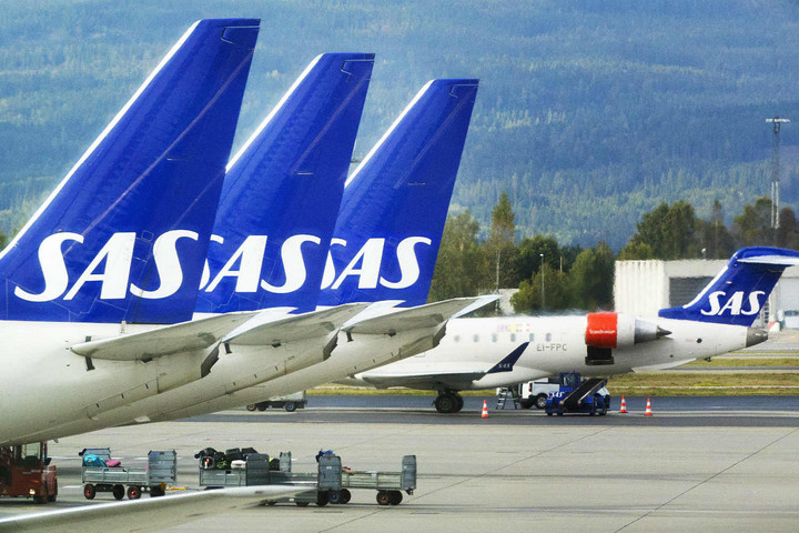 Közel hatszáz járatot törölt a SAS légitársaság