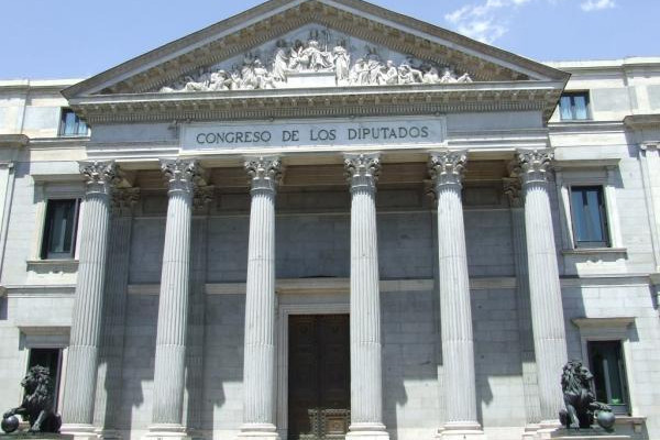 A spanyol sajtó a különböző kormányalakítási dilemmákról ír