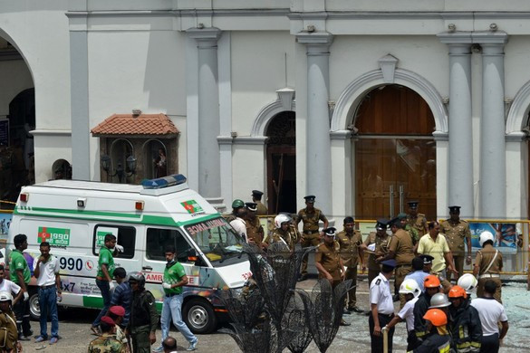 Fotó: AFP/Ishara S. Kodikara Eddig negyven embert vettek őrizetbe a Srí Lanka-i merényletek miatt