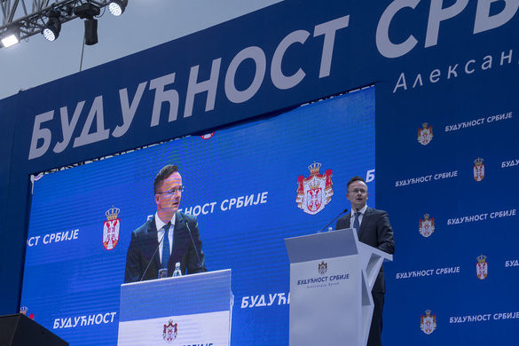 Fotó: MTI/KKM/Burger Zsolt Szijjártó: Szerbia azért erősödött meg, mert vezetői figyeltek a nemzeti érdekekre