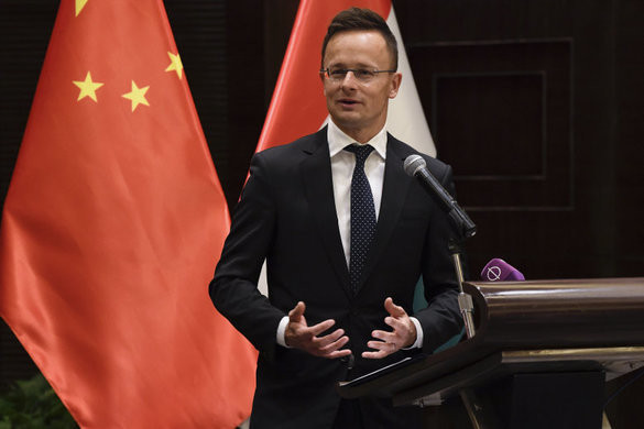 Fotó: MTI/KKM/Mitko Sztojcsev Szijjártó: Minden feltétel adott a magyar-kínai gazdasági kapcsolatok fejlesztéséhez