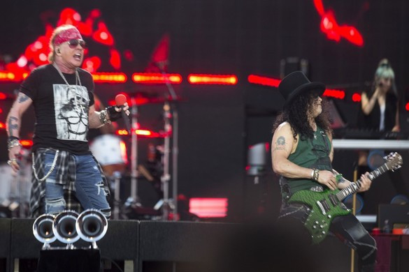Októbertől új albumán dolgozik a Guns N' Roses