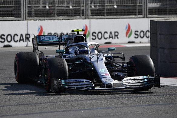 Bottas nyerte az Azeri Nagydíjat, történelmet írt a Mercedes