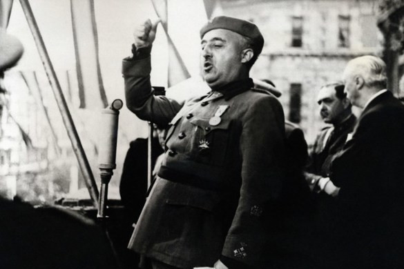 Áthelyezik Franco tábornok sírját