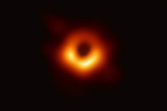 Íme, az első valódi kép egy fekete lyukról