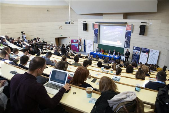 Huszonöt százalékkal nőtt az informatikai szakokra jelentkezők száma