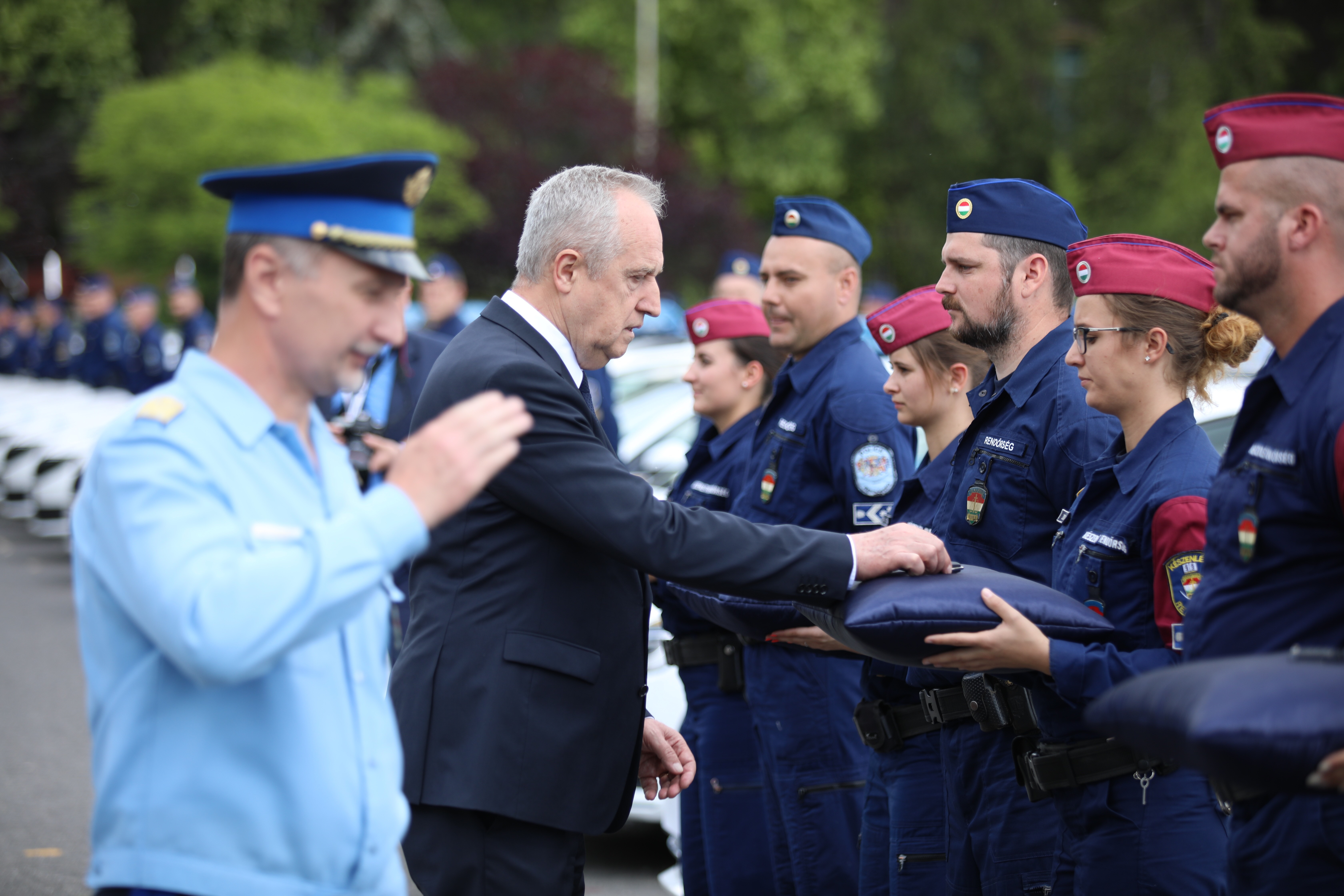 Ötszáz új autót kapott a rendőrség