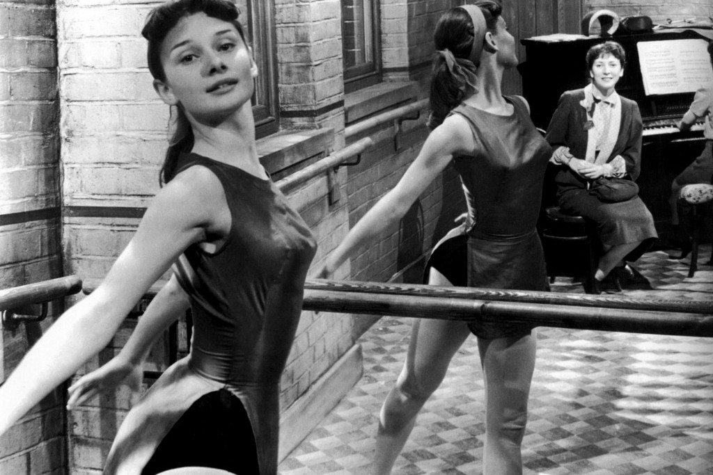 Audrey Hepburn a The secret people című 1952-es filmjében balerinát alakított.