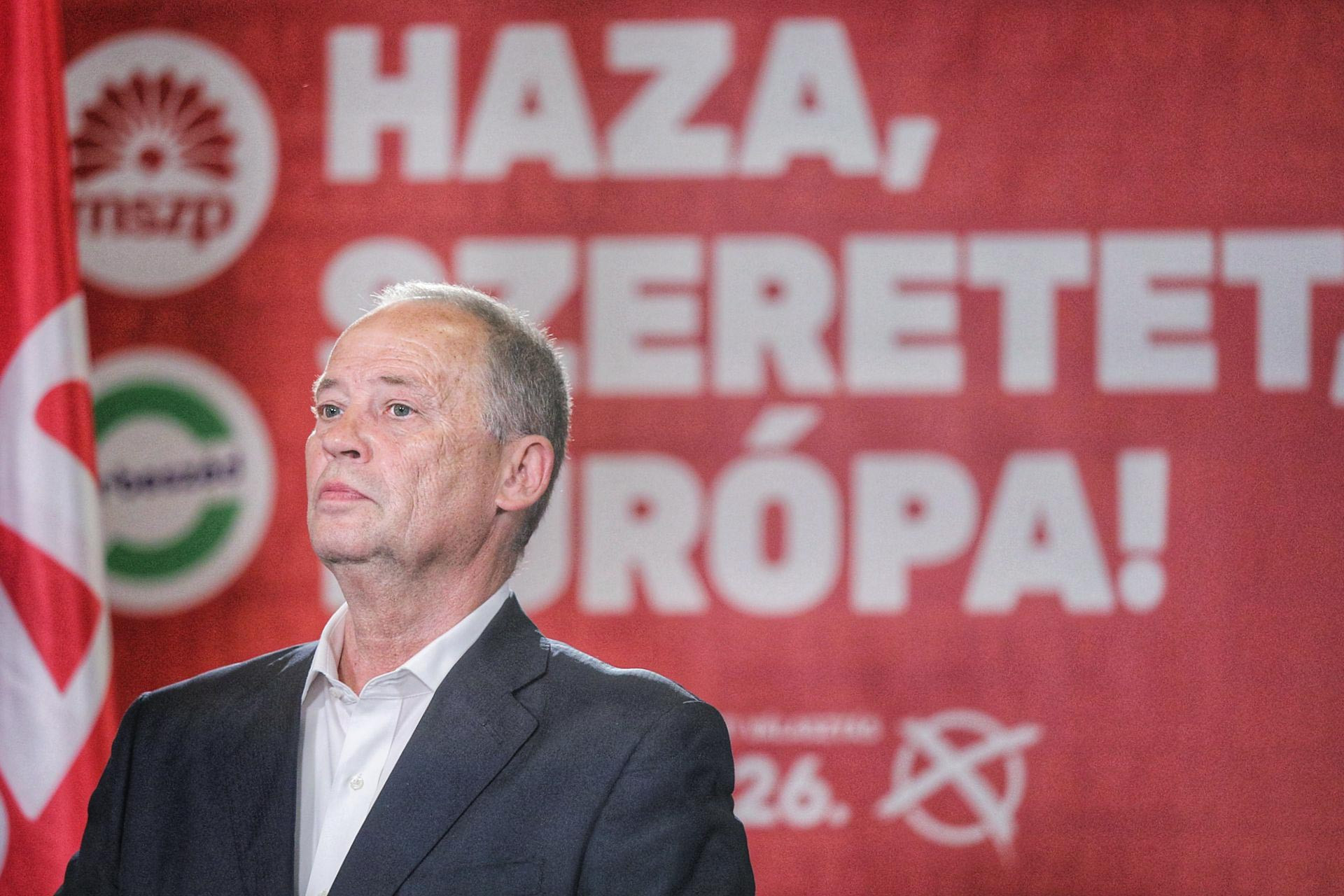 Fotó: MH/Papajcsik Péter Ködös jövő. Egyelőre nem lehet tudni, hogy kit küld Brüsszelbe a szocialista párt, a majdani képviselő személyéről az MSZP választmánya fog dönteni
