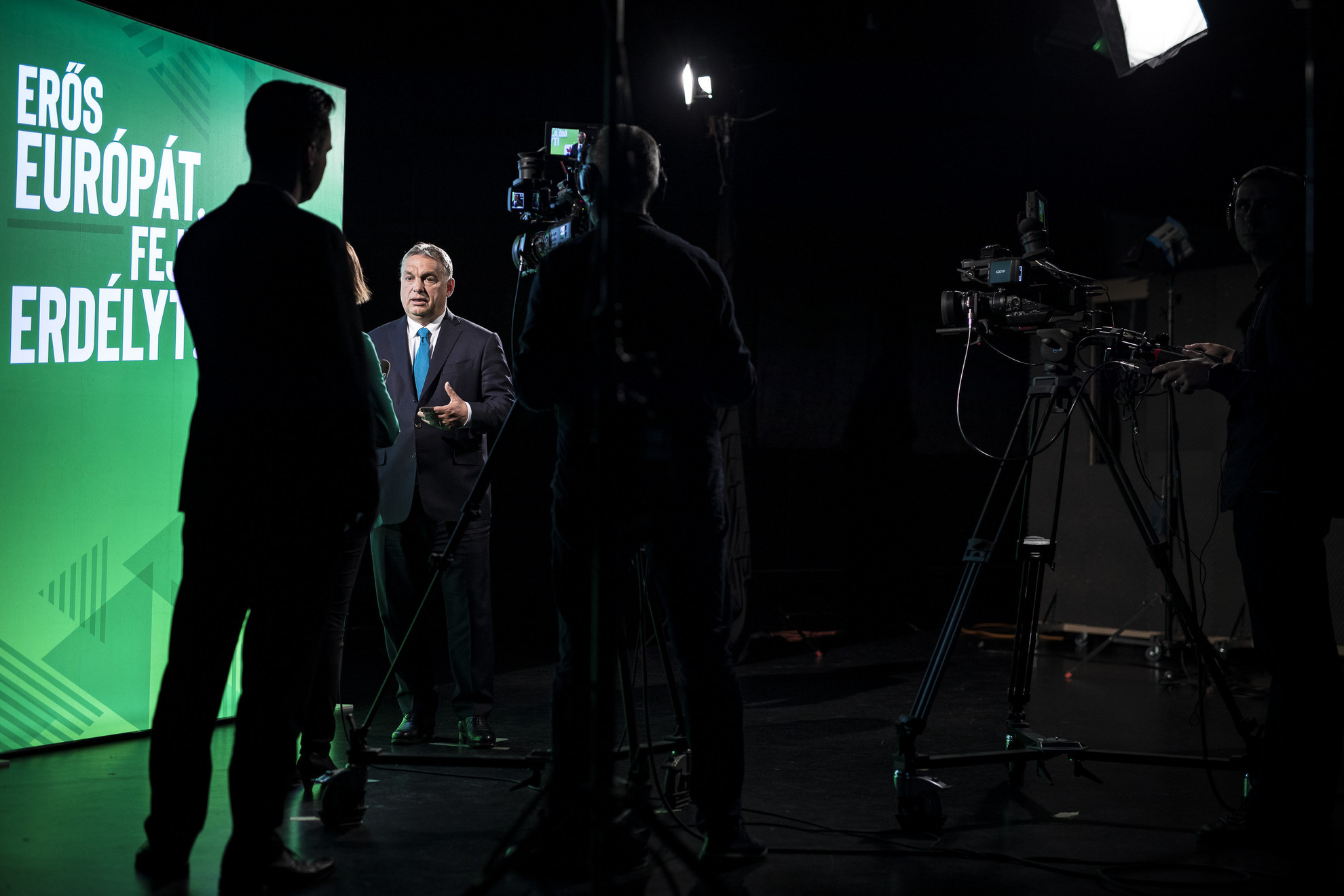 Fotó: MTI/Miniszterelnöki Sajtóiroda Orbán Viktor miniszterelnök interjút ad az Erdélyi Magyar Televíziónak Kolozsváron