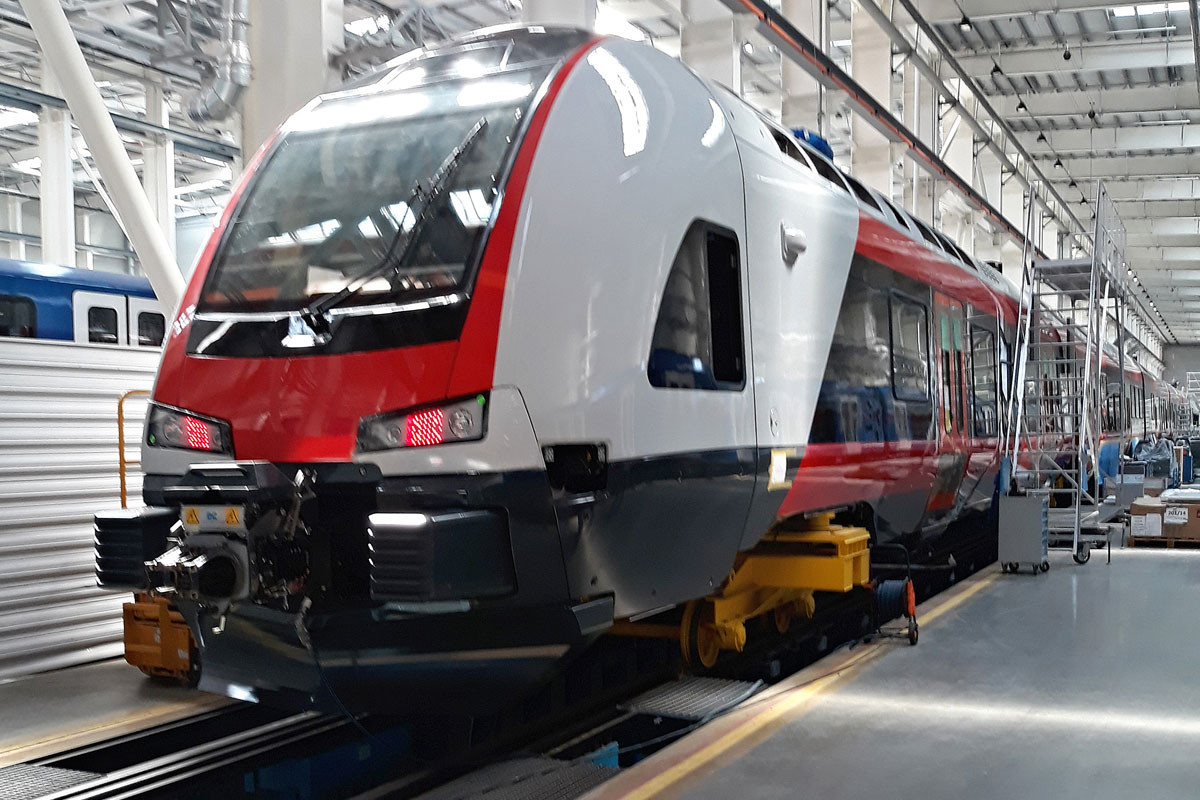 A Norvég Államvasutak nagysebességű InterCity motorvonata is itt, a falipoli üzemben készül