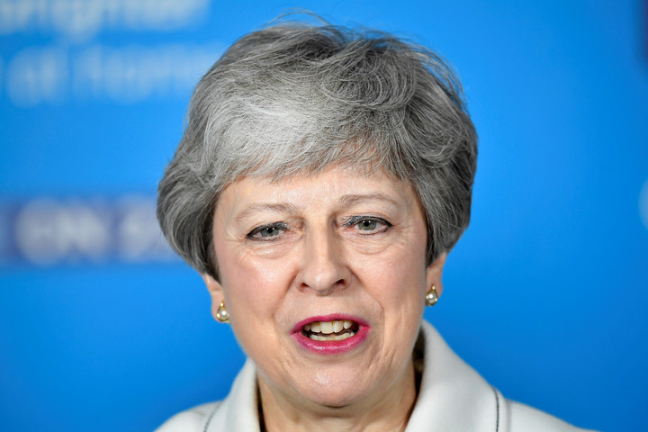 Theresa May: A parlament dönthet arról, hogy legyen-e újabb népszavazás