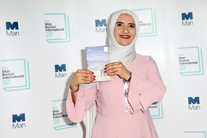 Fotó: AFP/Isabel Infantes Dzsoha el-Háriszi kapta a Man Booker-díjat