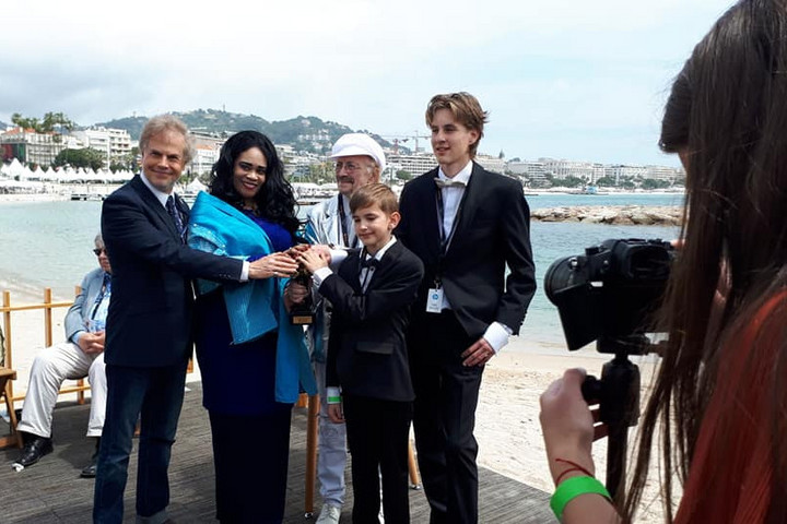 Fotó: Facebook Egy tizenhárom éves pécsi fiú nyert Cannes-ban díjat