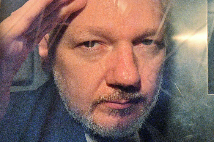 Fotó: MH Újra nyomoznak a WikiLeaks alapítójának ügyében