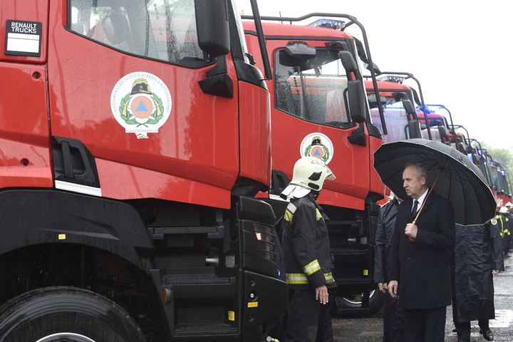 Huszonhat új tűzoltóautót kapott a katasztrófavédelem
