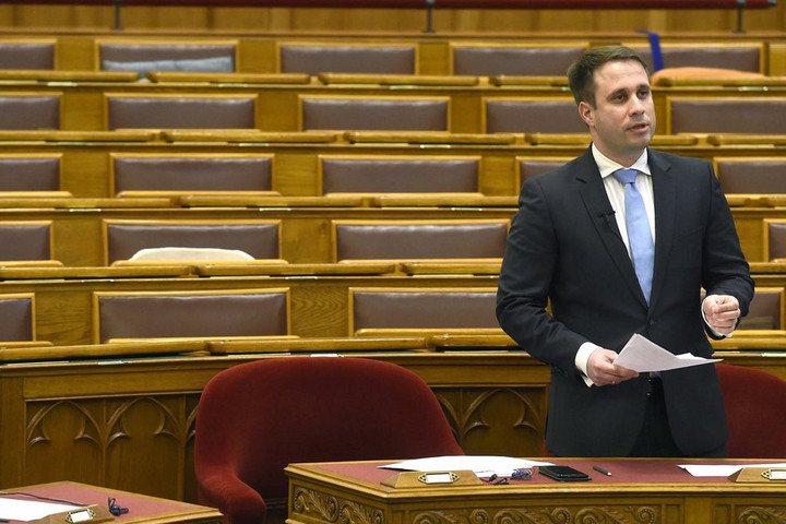 Fotó: MTI/Bruzák Noémi Dömötör: Irányváltást kell kikényszeríteni Brüsszelben
