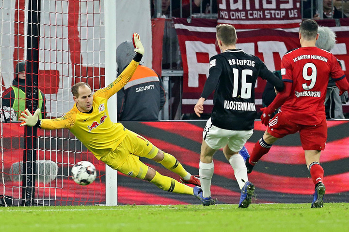 Fotó: AFP/DPA-firo/Sportphoto/Marcel Fehér mellény is jár a magyar kapusnak a tizenhat gól nélküli bajnoki mérkőzésért