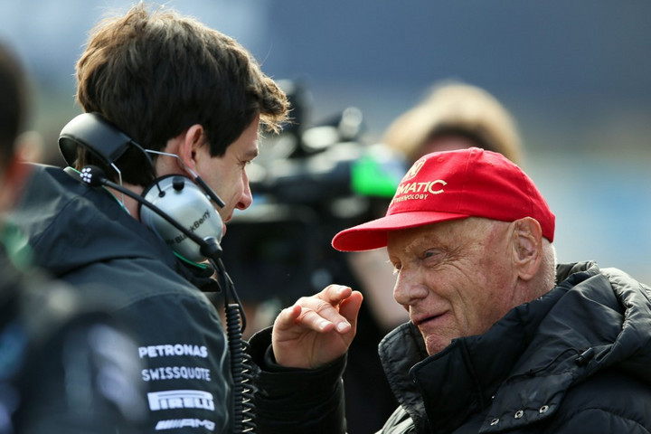 Fotó: AFP/DPA/Jens Buttner Örök emléket állít Niki Laudának a Mercedes
