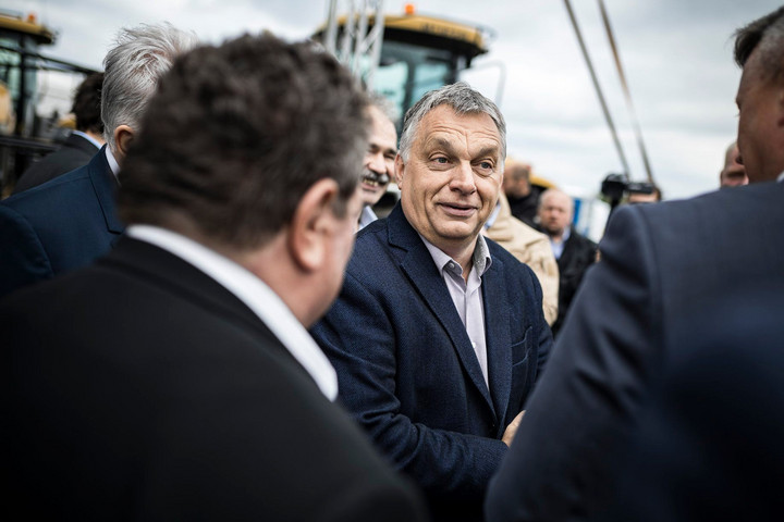 Fotó: Facebook/Orbán Viktor Orbán: A magyar gazdáknak vasárnap nemet kell mondaniuk a bevándorlásra