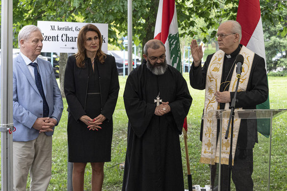 Fotó: MTI/Szigetváry Zsolt Szent Charbelről neveztek el parkot Gazdagréten