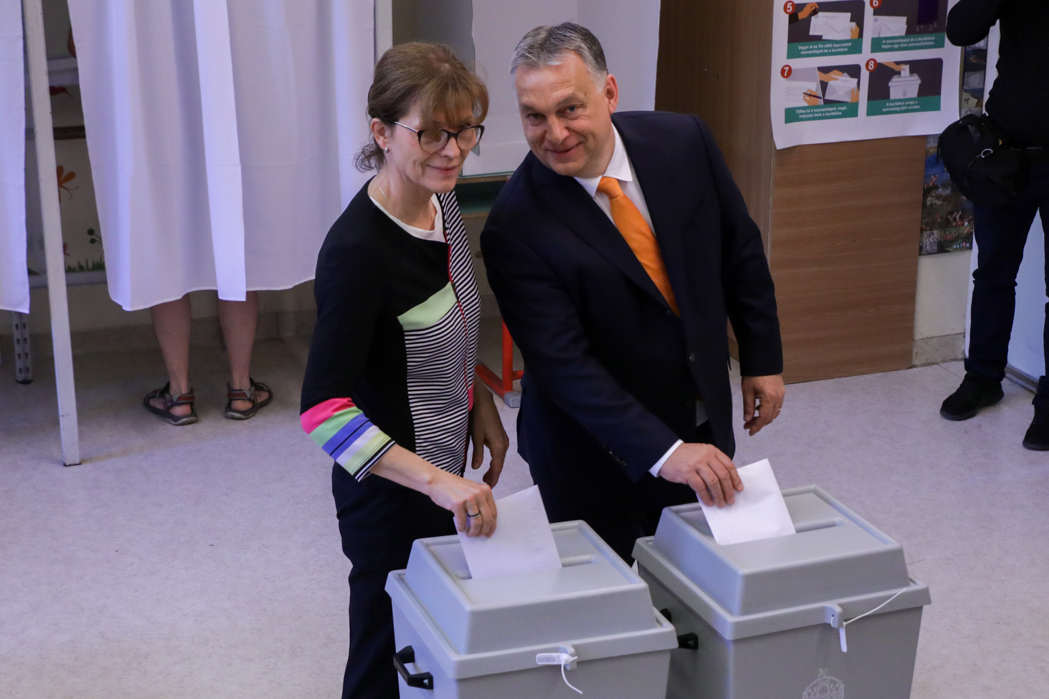 Orbán Viktor szavaz