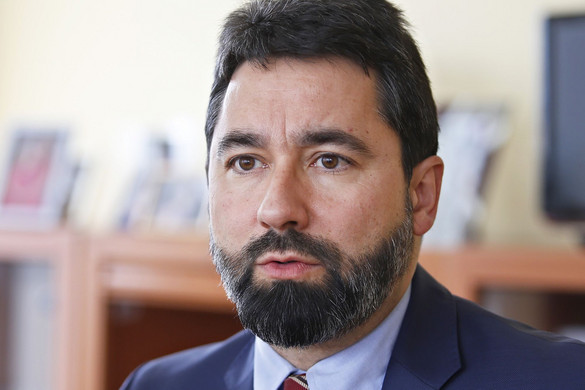 A migránskártyák megszüntetését fogja kezdeményezni a Fidesz az új Európai Parlamentben