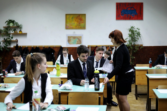 Történelemből érettségiztek ma a diákok
