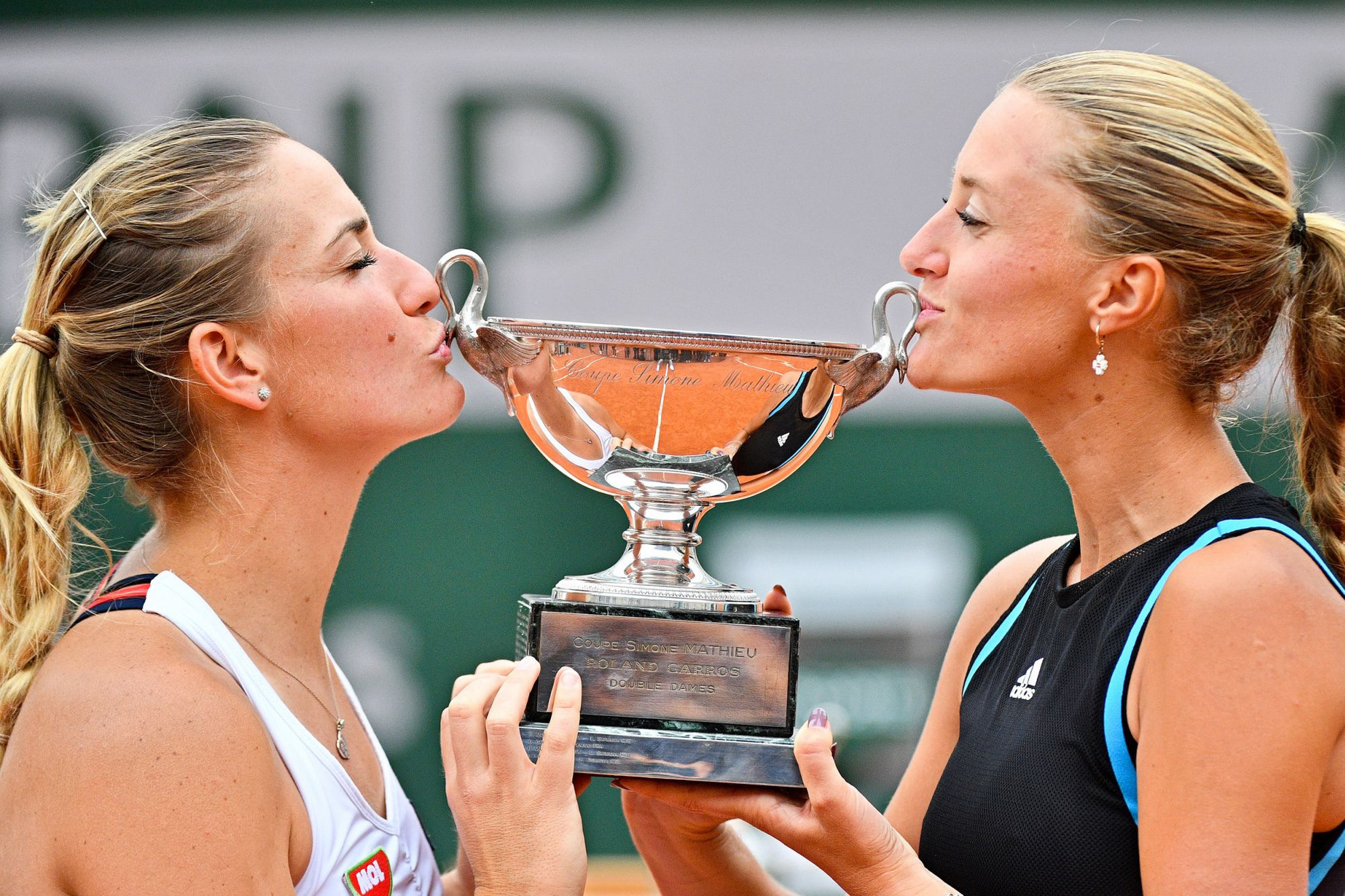 Fotó: AFP/Martin Bureau Végre siker! Babos és Mladenovic először nyert a Roland Garroson