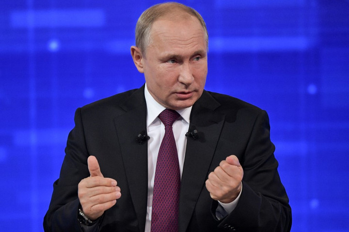Putyin: Moszkva a szankciók hatására sem adja fel alapvető érdekeit