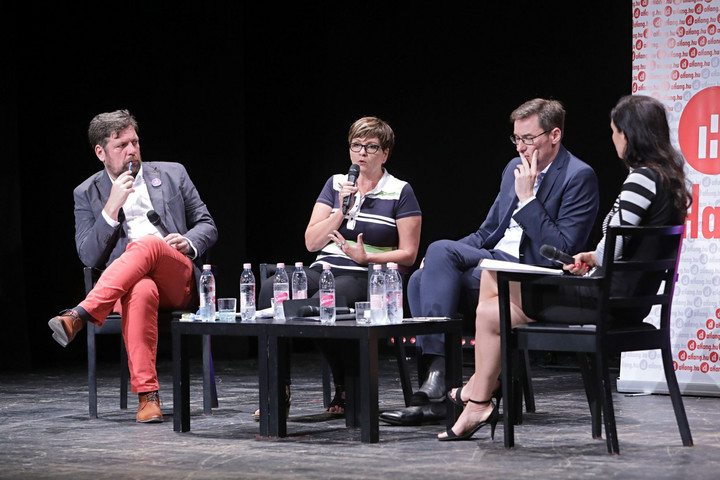 Fotó: MH/Ficsor Márton Szószegők üzengetése az ellenzéki oldalon