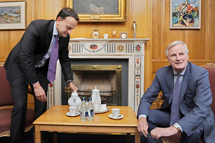 Fotó: AFP/Aidan Crawley Barnier-re cserélhetik Webert