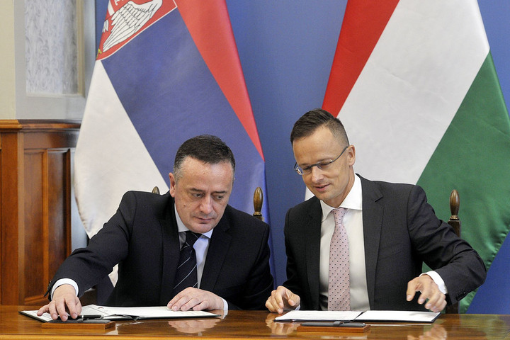 Fotó: MTI/Kovács Attila Gázvezetéket épít hazánk Szerbiával