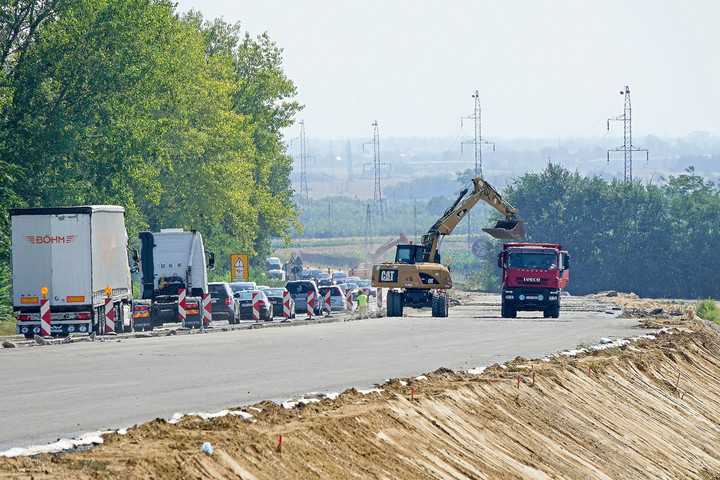 Állami beruházások mint  a gazdaság motorjai