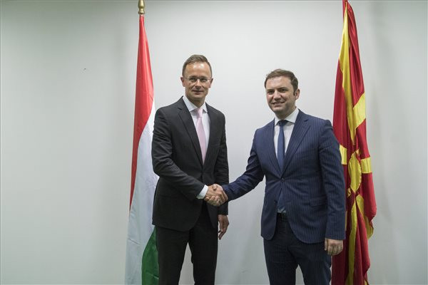 Fotó: MTI/KKM/Burger Zsolt Szijjártó: Észak-Macedónia uniós integrációja európai érdek
