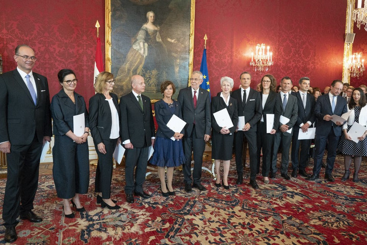 Kinevezték az átmeneti osztrák kormány minisztereit