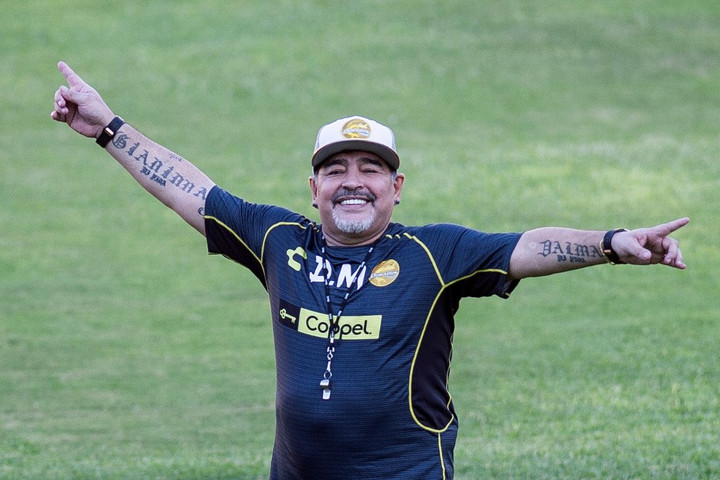 Maradona: Ha edző kell a Manchester Unitednak, itt vagyok!