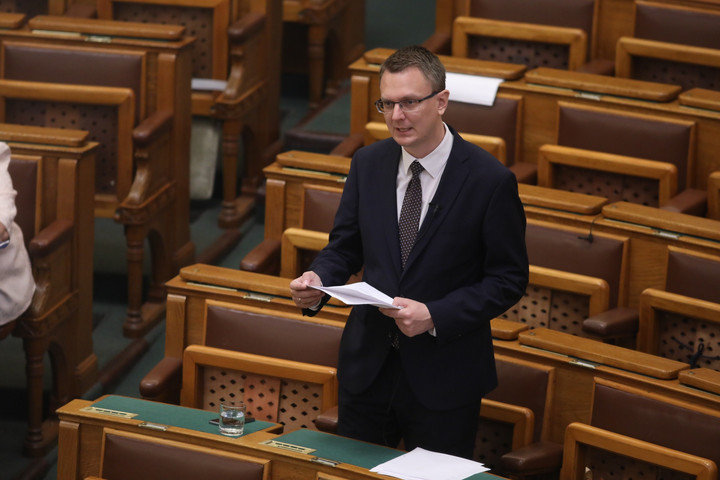 Fotó: MH/ Bodnár Patrícia Rétvári Bence történelmi eseménynek nevezte Ferenc pápa hétvégi erdélyi látogatását