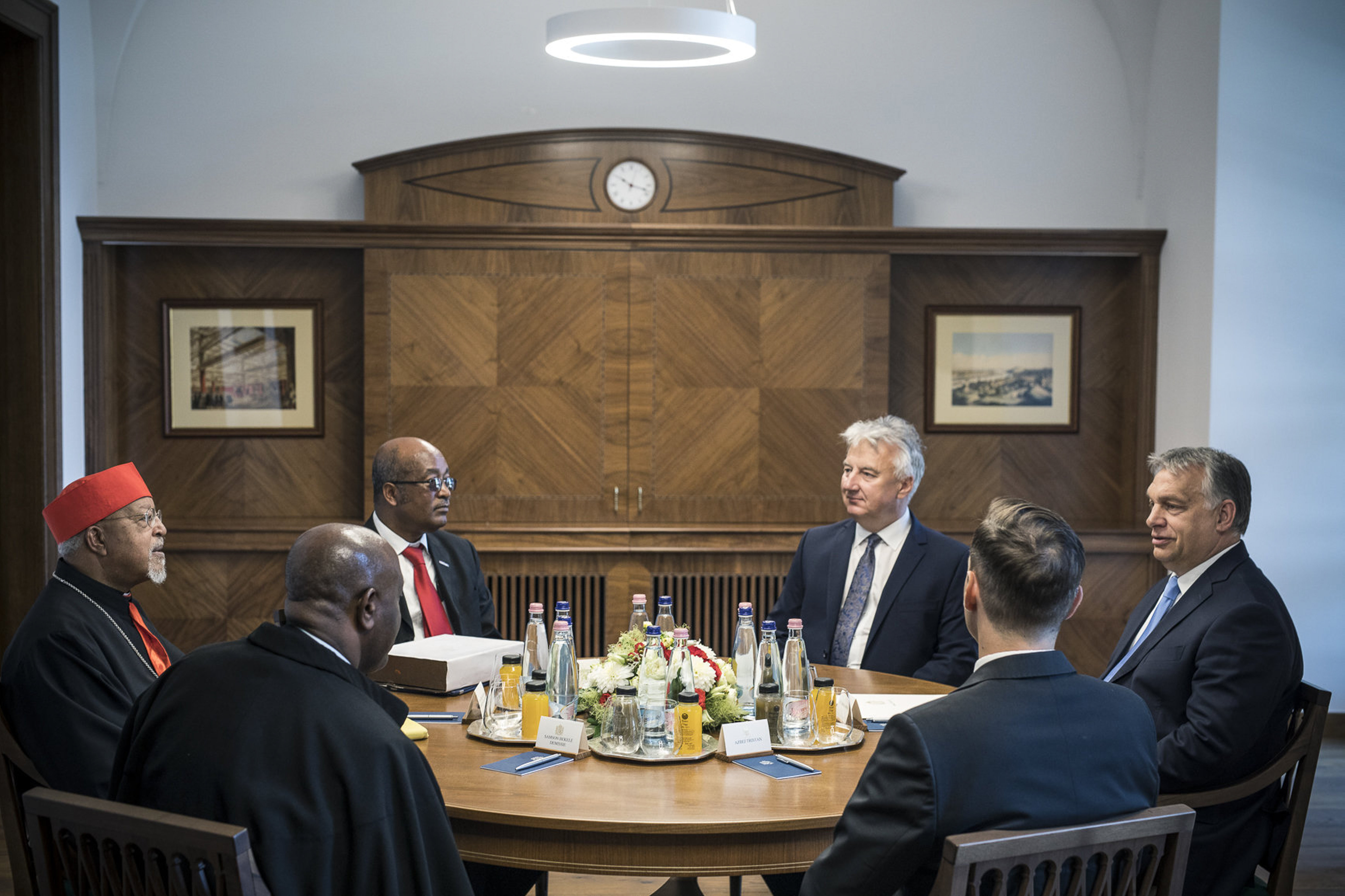 Orbán Viktor etióp keresztény vezetőket fogadott