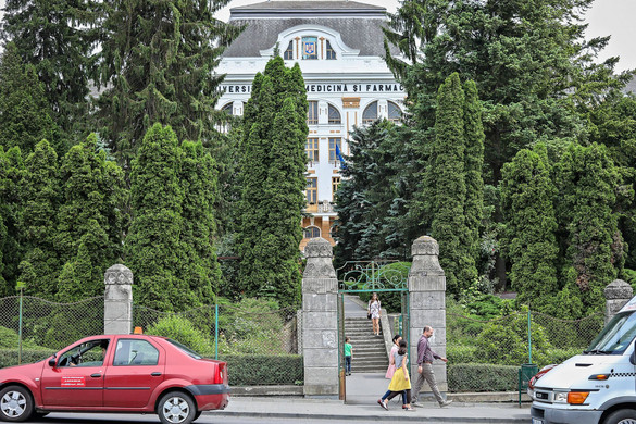 Volt titkosszolgák is segítik a MOGYE román rektorát