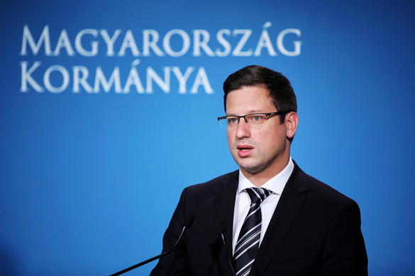 Gulyás: Az ellenzék komolytalan és alkalmatlan